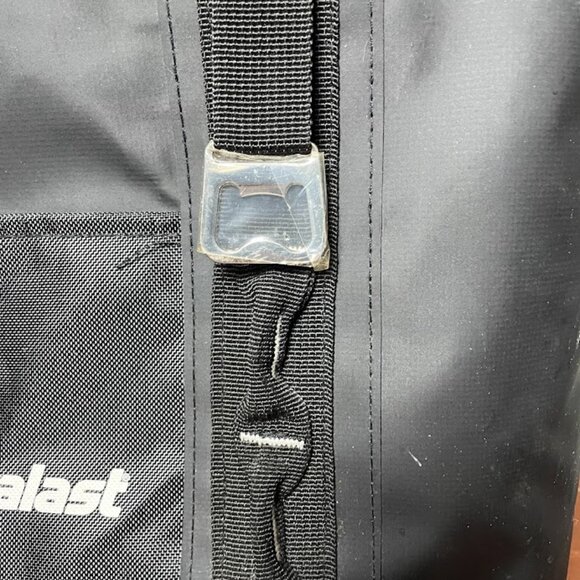 Urban Peak Nylon Rectangle Cooler Duralast Logo Black Drinks Cooler Picnic Camp - Picture 3 of 11